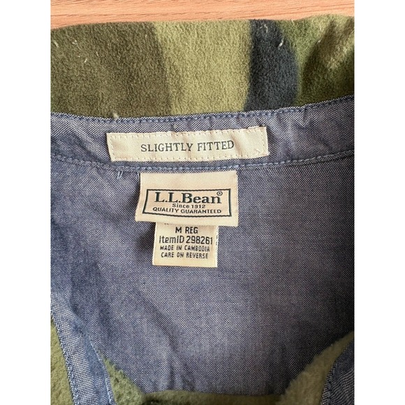 LL Bean Slightly Fitted Camo Fleece Button Down Shirt Men's Med Item ID # 298261 - Picture 2 of 5